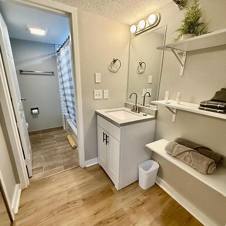 Apartament Aksarben Gem Near Uno Omaha Zewnętrze zdjęcie