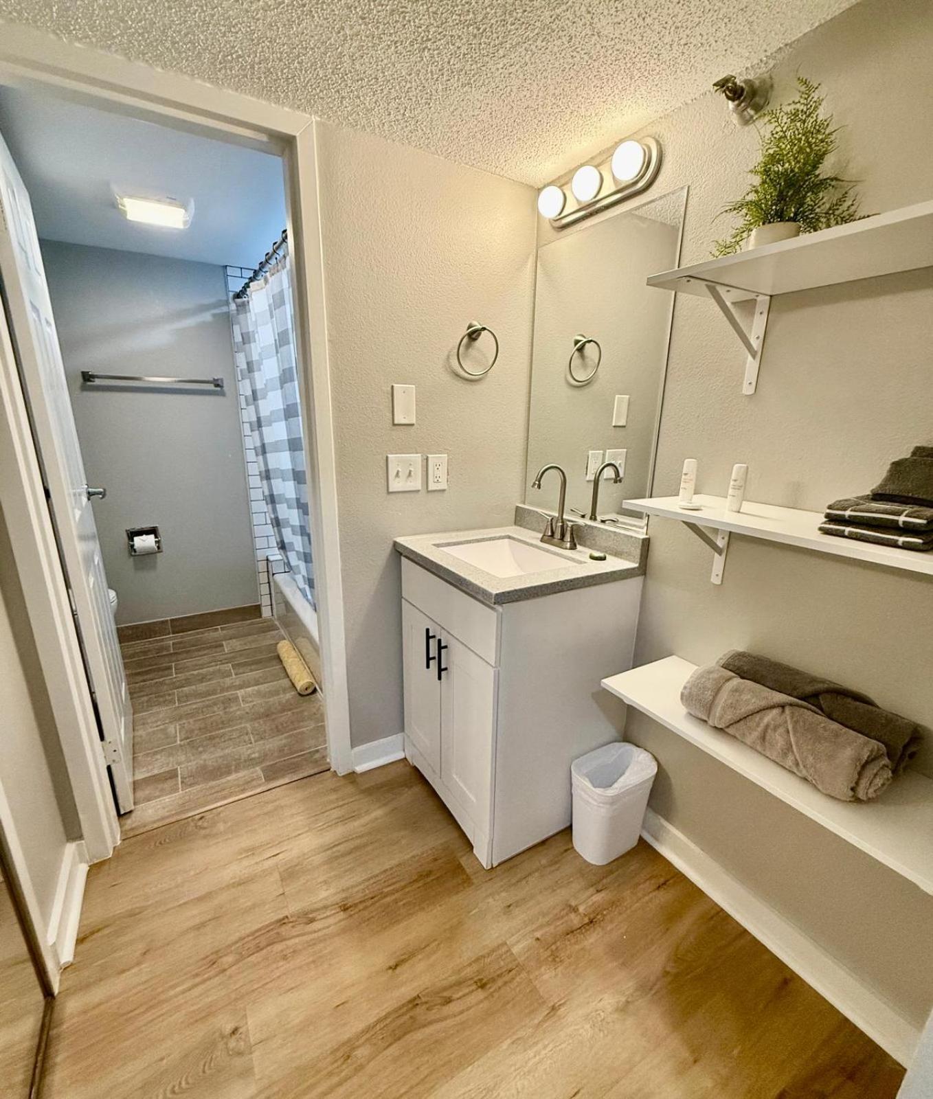 Apartament Aksarben Gem Near Uno Omaha Zewnętrze zdjęcie